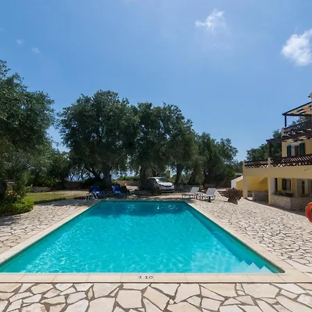 Appartement Elaia & No.3 *